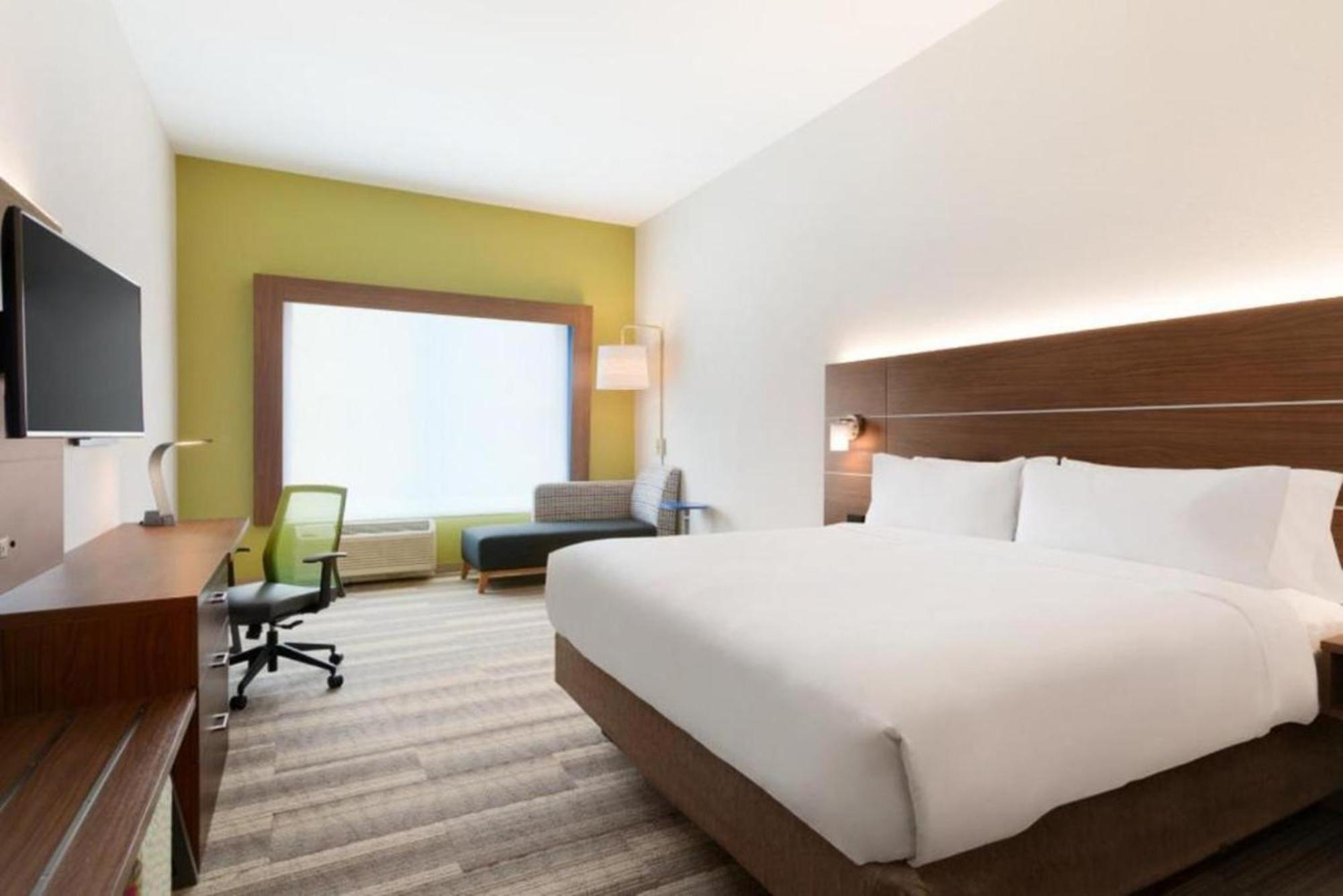 Holiday Inn Express & Suites - Cincinnati Ne - Red Bank Road By Ihg Exterior photo